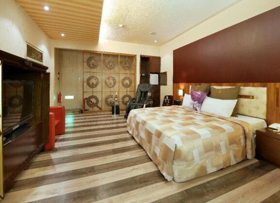 Holland Village Motel - Photo3