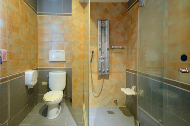 Holland Village Motel - Photo4