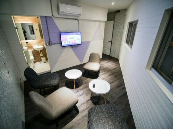 King Wow Inn - Photo5