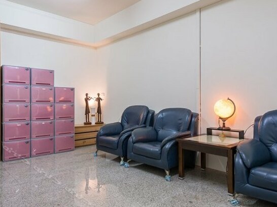 Local Back Packer Hostel - Photo2