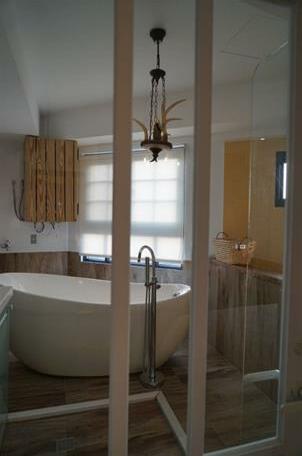 Magic Deer Inn - Photo4