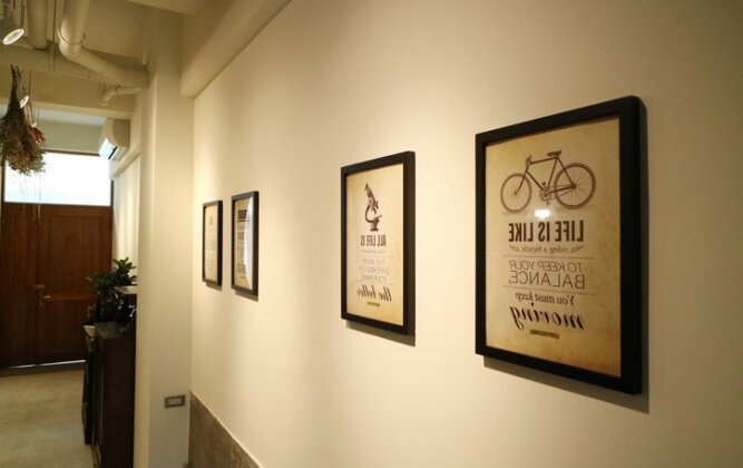 Through A Path - Photo4