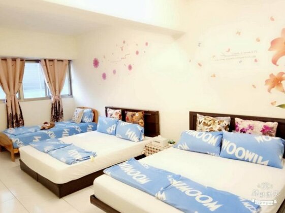Fun Ximending 4-8 people super high land value CP independent 2 bedroom living room MRT7min down