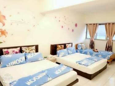 Fun Ximending 4-8 people super high land value CP independent 2 bedroom living room MRT7min down