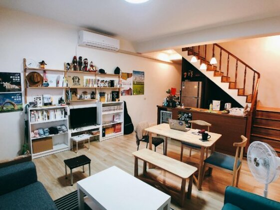 1981 Hostel - Photo2