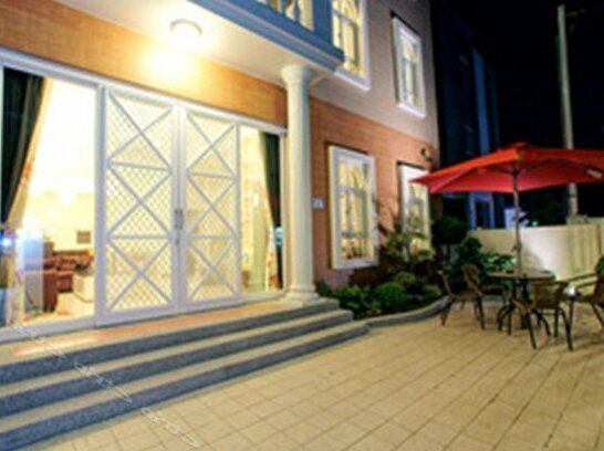 8 Tavern - Photo2