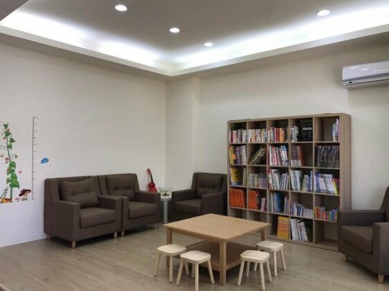  Photo 2