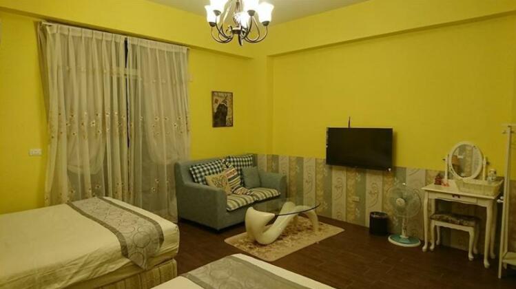  Photo 1