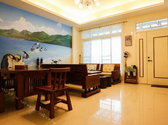 Penguin Castle - Photo3