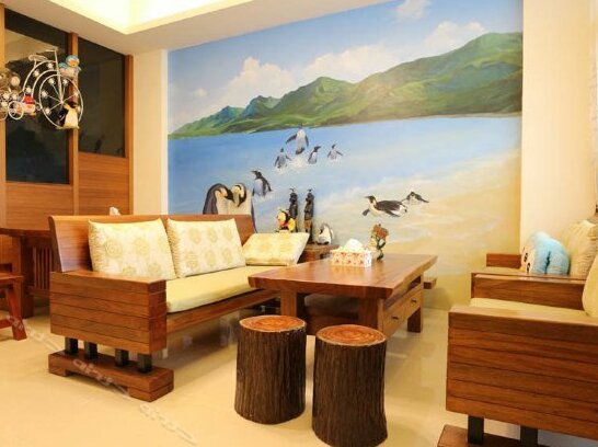 Penguin Castle - Photo4