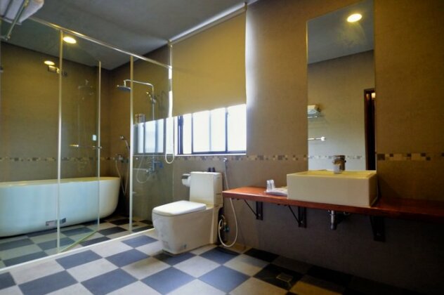 Joe's INN - Photo4