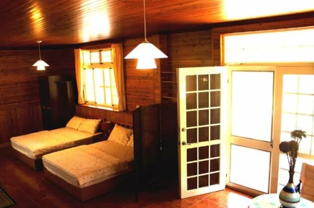 Chalets located SunMoonLake - Photo4