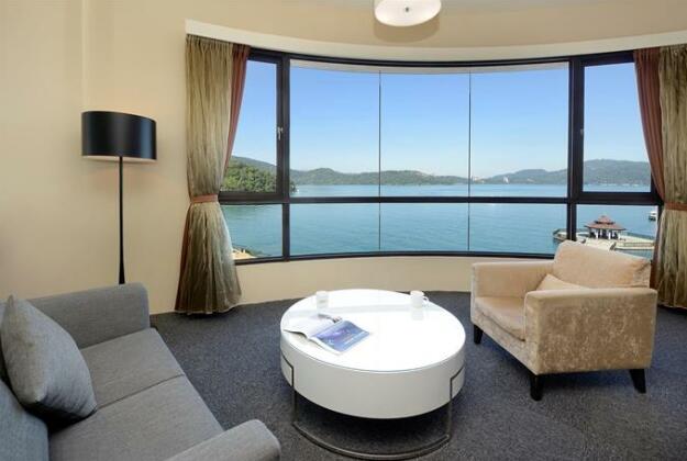 Hu Yue Lakeview Hotel - Photo2