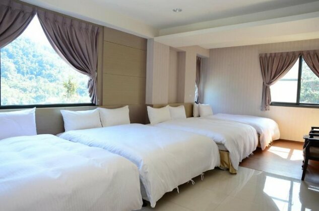 Yi Da Lakeside Hotel - Photo2