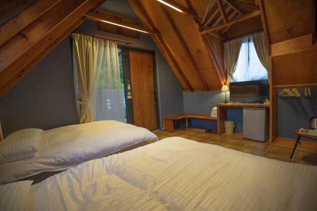 Yue Lake Backpackers - Photo2