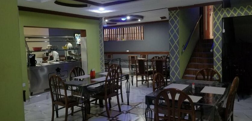 711 Hotel & Restaurant - Photo5