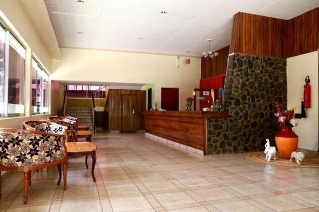Equator Hotel - Photo2