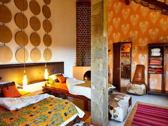 Hatari Lodge - Photo5