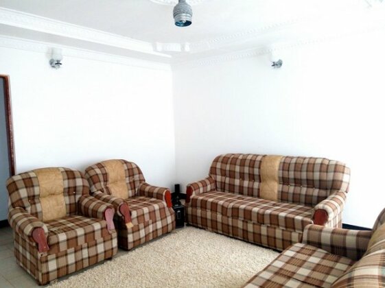  Photo 2