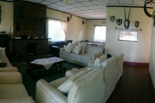 Homestay - HOUSE OF LOVE & FUN an African Fam - Photo2