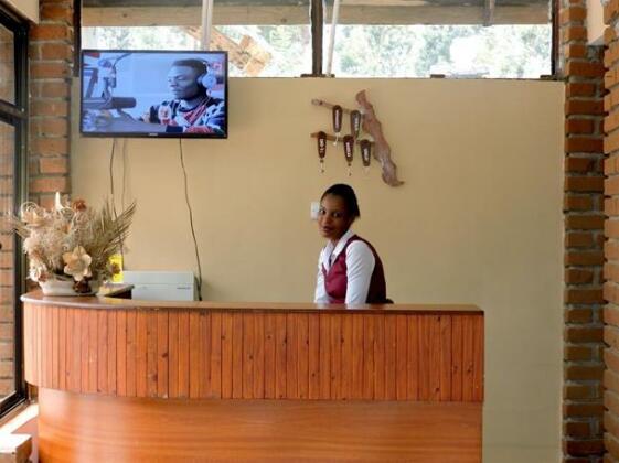 Leons Lodge - Photo4