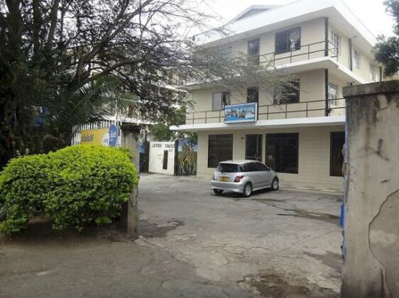 Midway Hotel - Photo2