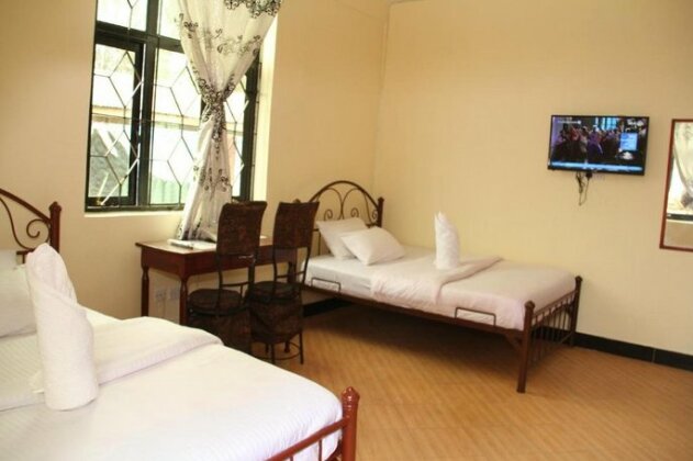 Okaseni Lodge - Photo5