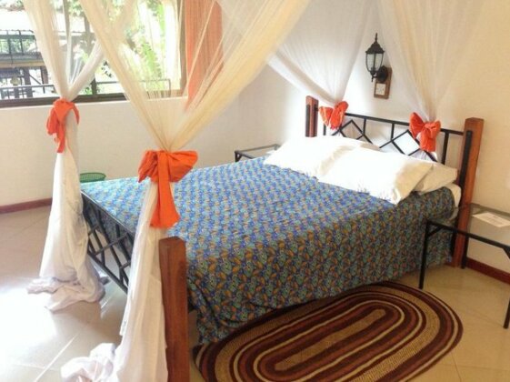 Outpost Lodge - Photo5