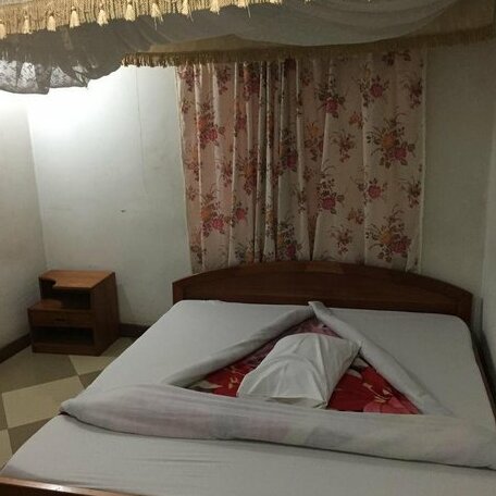 Seven Eleven Hotel - Photo3