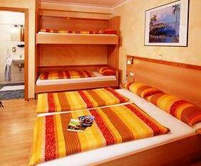 Snowcrest Hotel - Photo3