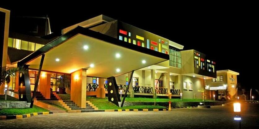 Snowcrest Hotel - Photo4