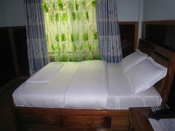 This Double Room is a great choice wail visiting Arusha - Photo2