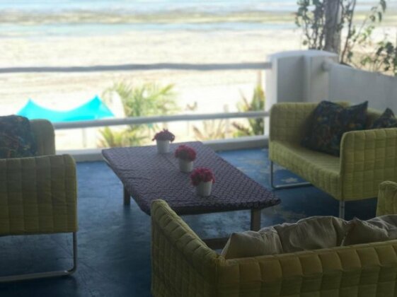 Neema Water's Edge Beach House - Photo2