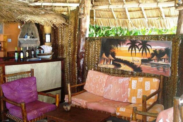 Twisted Palms Lodge & Restaurant Bwejuu - Photo3