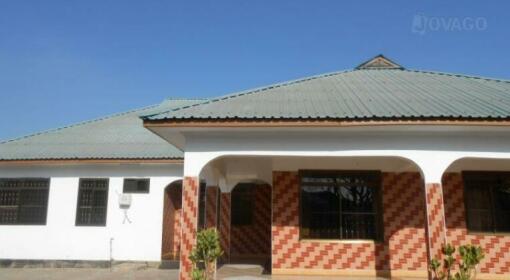 Mkunya Lodge