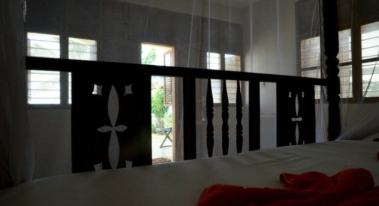 Alibi's Well - Photo3
