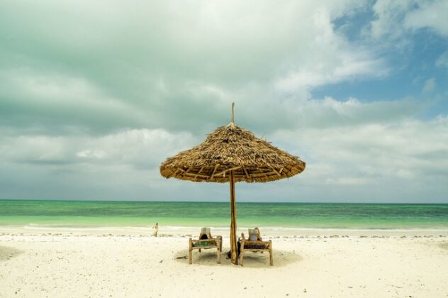 Blue Waves Bungalows - Photo3