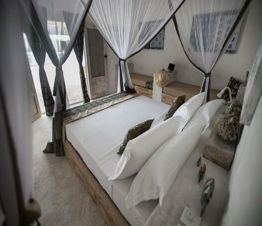 The Loop Beach Resort - Photo4