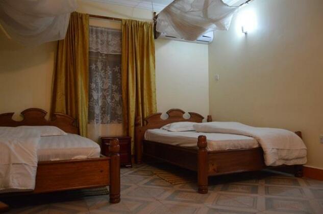 Twiga Lodge and Campsite - Photo3