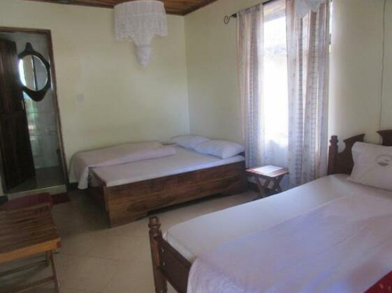 Twiga Lodge and Campsite - Photo5