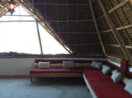 Baby Bush Lodge - Photo2