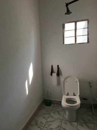 Baby Bush Lodge - Photo3