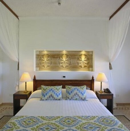 Bluebay Beach Resort & Spa - Photo4