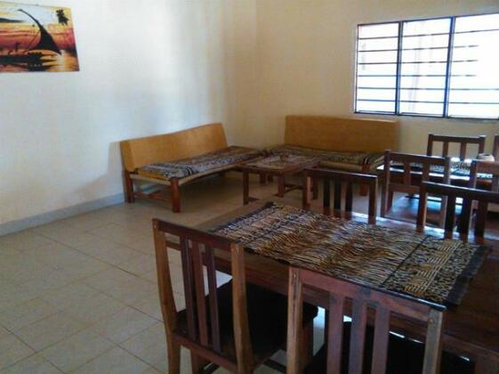 Mama Njoe Lodge - Photo3