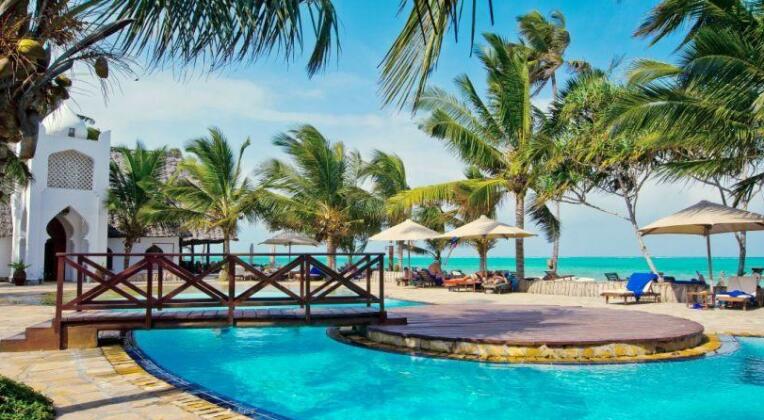 Sultan Sands Island Resort - Photo2