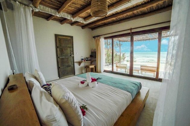 Zanbluu Beach Hotel - Photo4