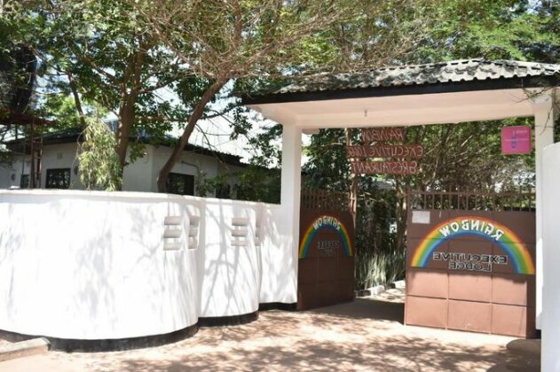 Rainbow Executive Lodge - Photo3
