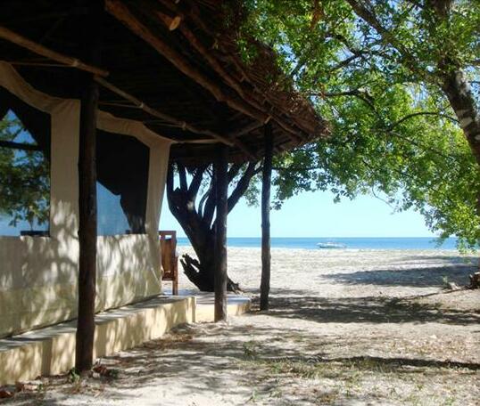 Lua Cheia Beach - Photo2