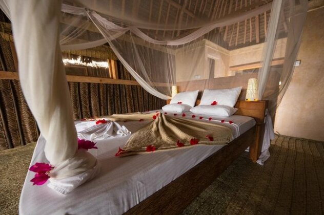 Zanzibar Sunrise at Bandas - Photo4