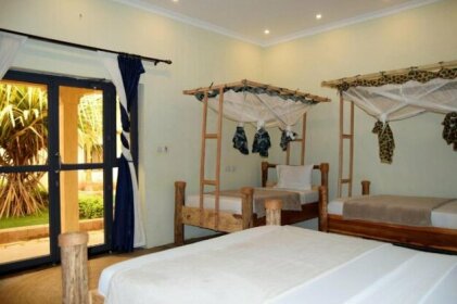 Chanya Lodge